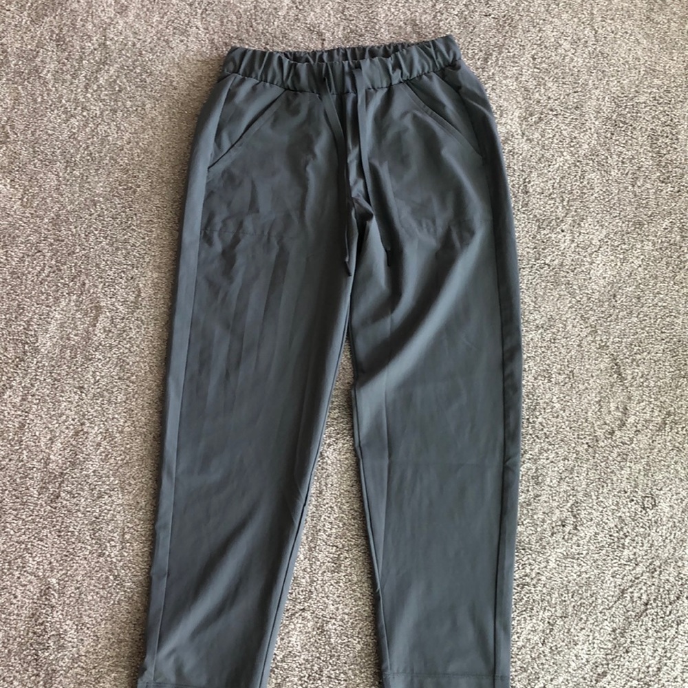 Under Armer Lightweight green/grey pants